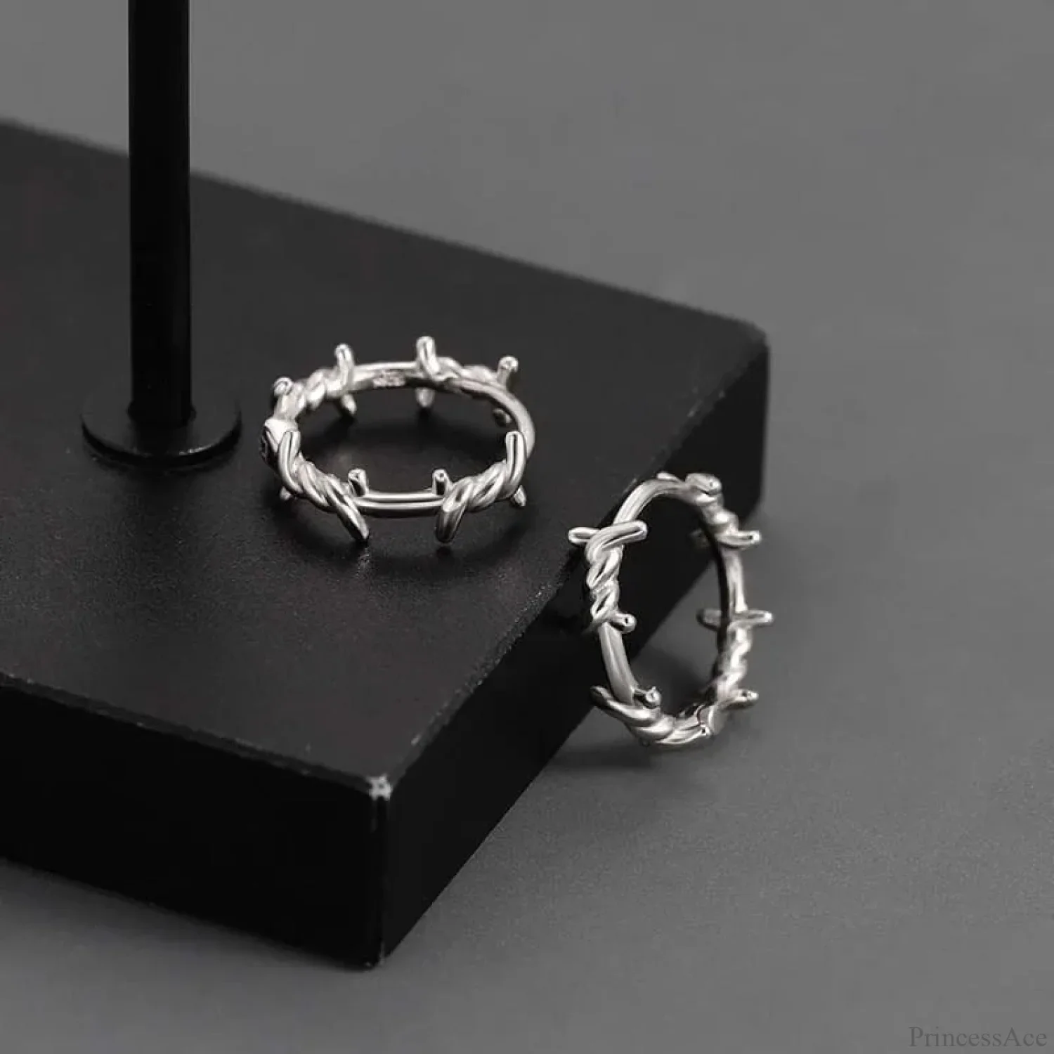 Shiny Thorns Circle Little Rebel Earring - Image 3
