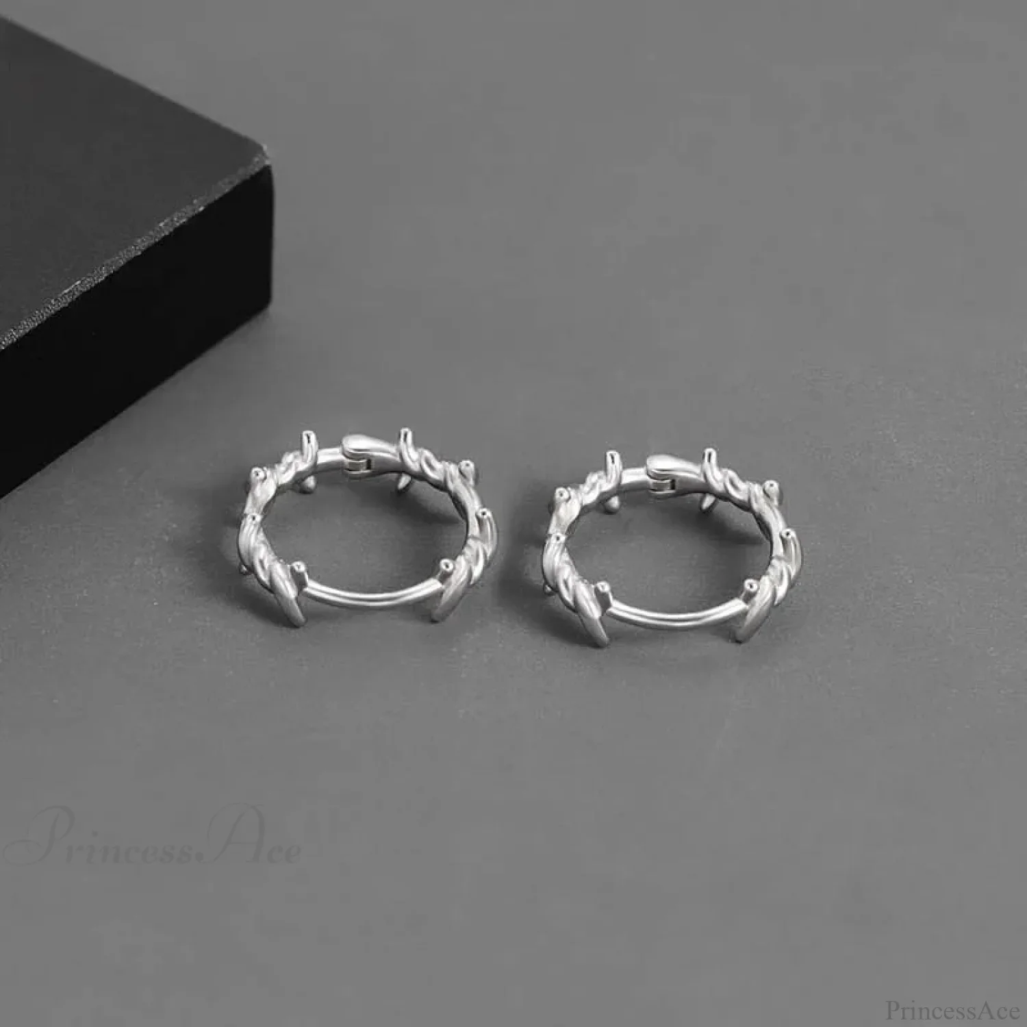 Shiny Thorns Circle Little Rebel Earring - Image 4
