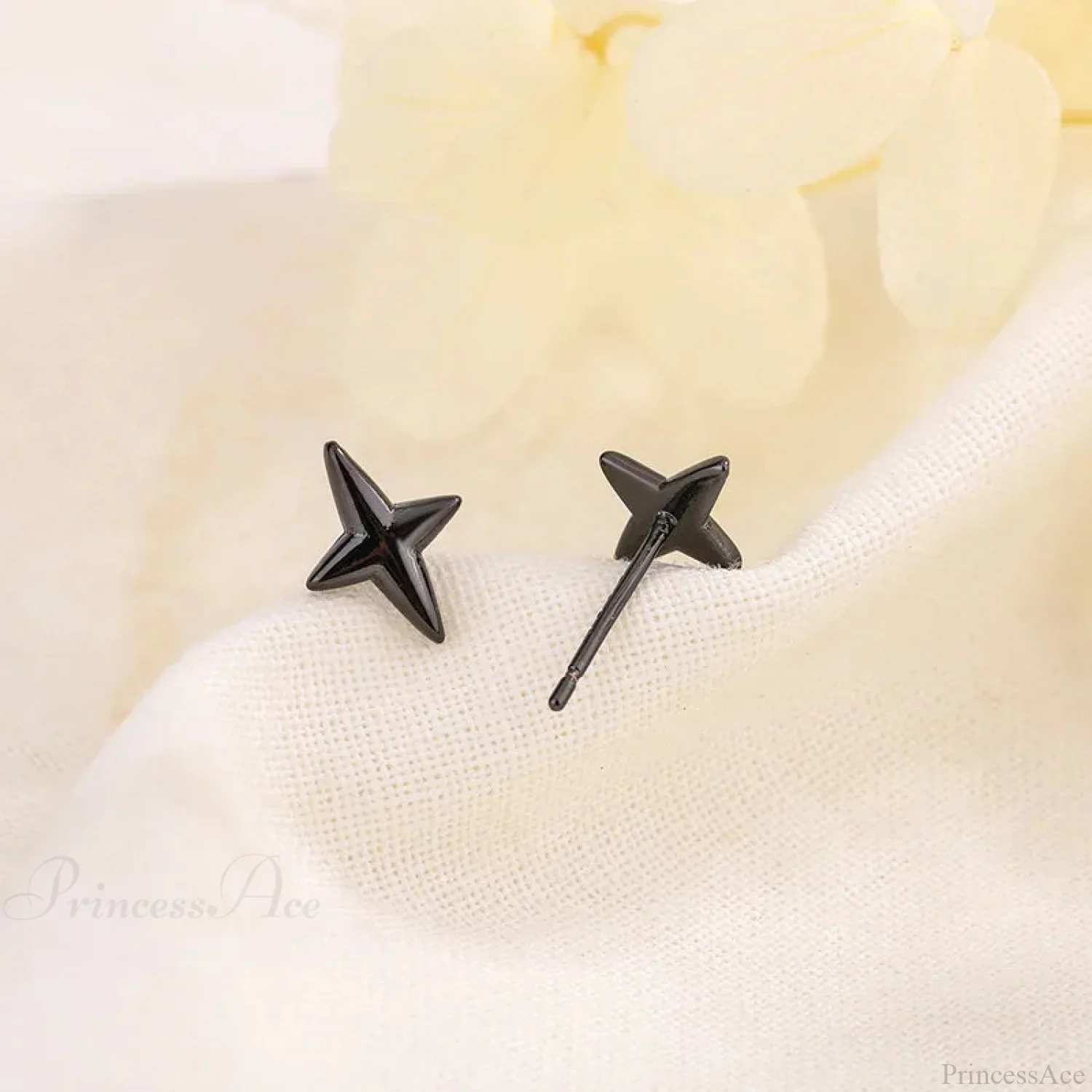 Shiny Thorns Circle Little Rebel Earring - Image 6