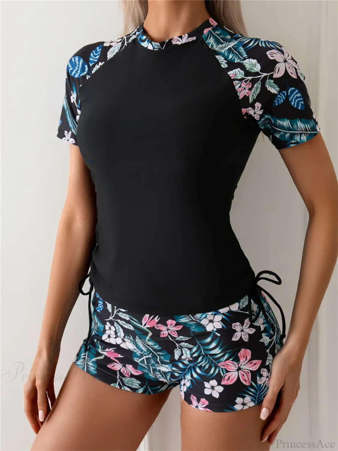 Short Sleeve Surf Suit Two Piece Set - Image 4