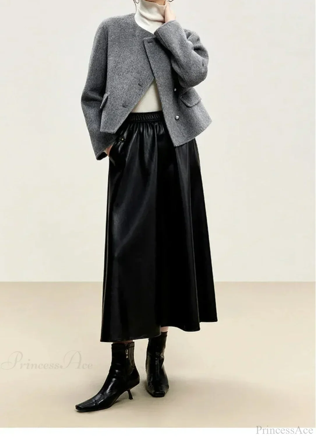 Short Wool Crew Neck Single-Breasted Overcoat - Image 2