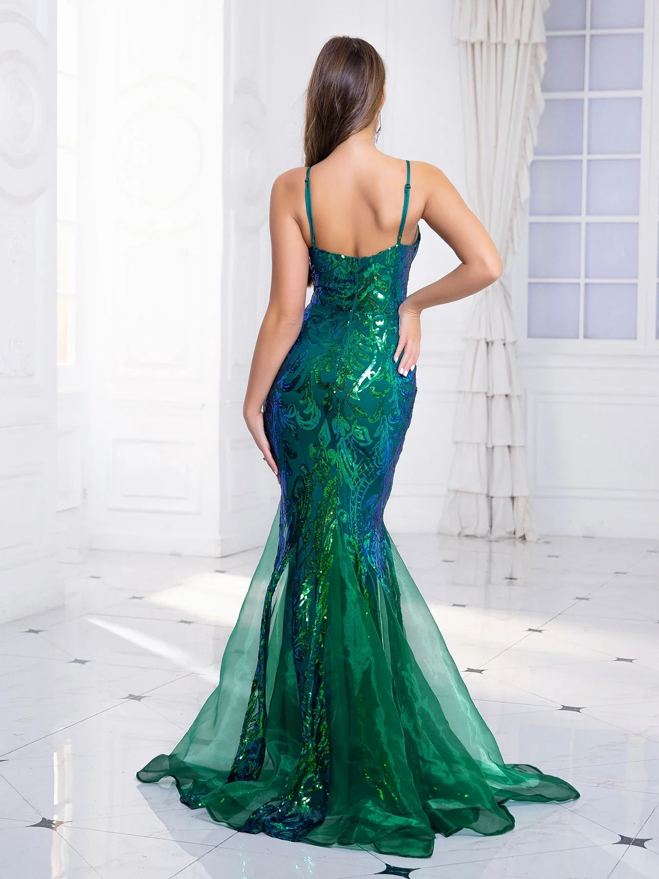 Sleeveless Sequined Mermaid Party Dress - Image 4