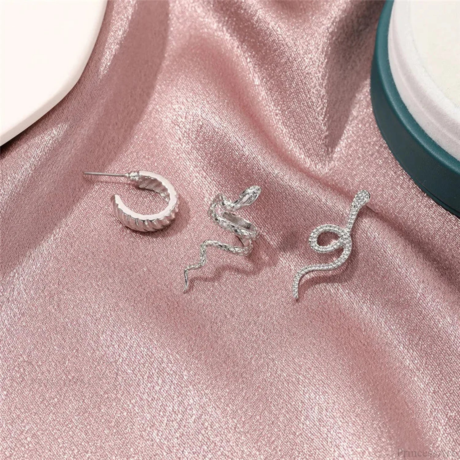 Snake Form Silver Hip Hop Stud Earring - Image 4