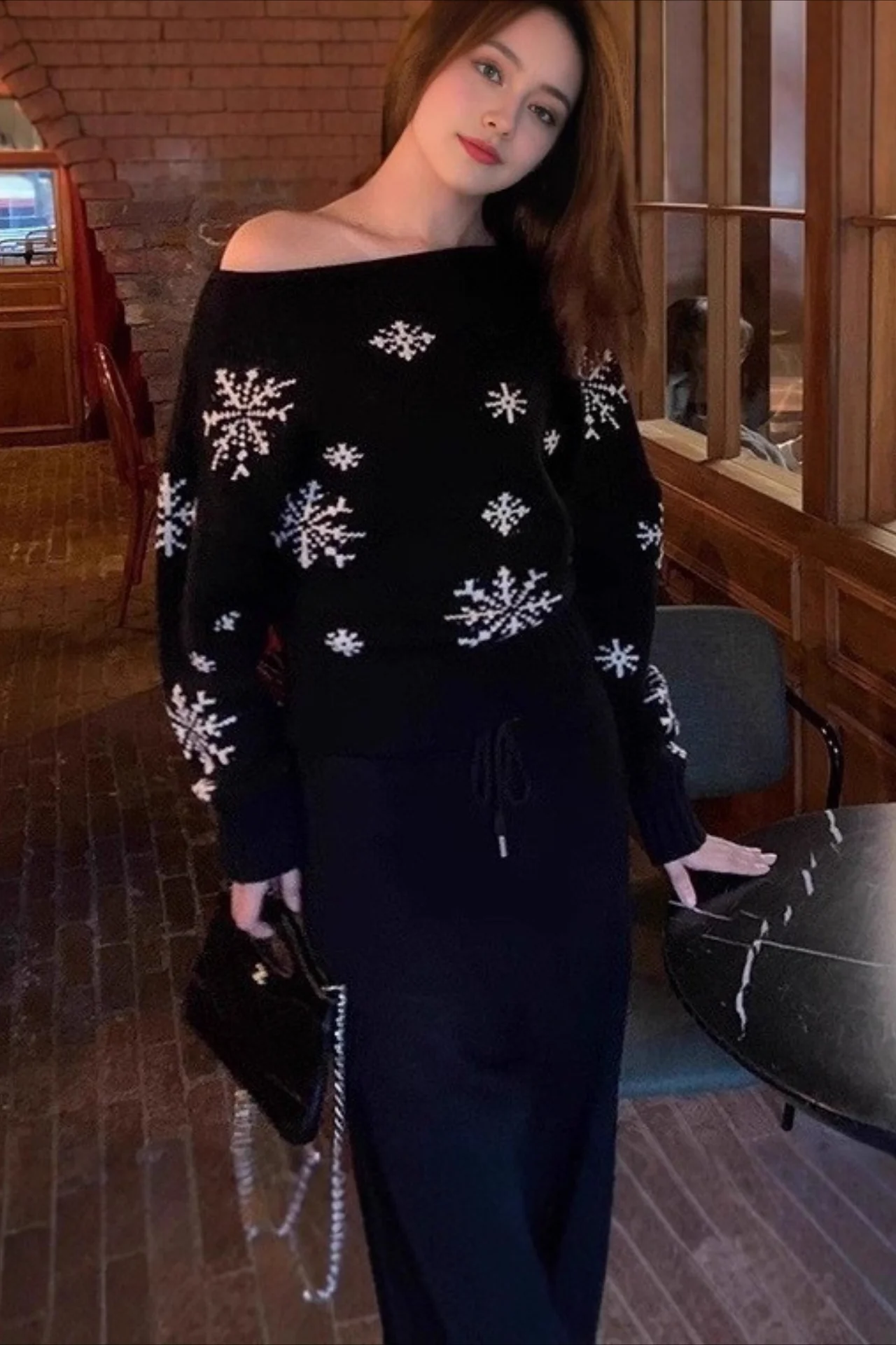 Snowflake One-Shoulder Knit Long Sleeve Tee - Image 3