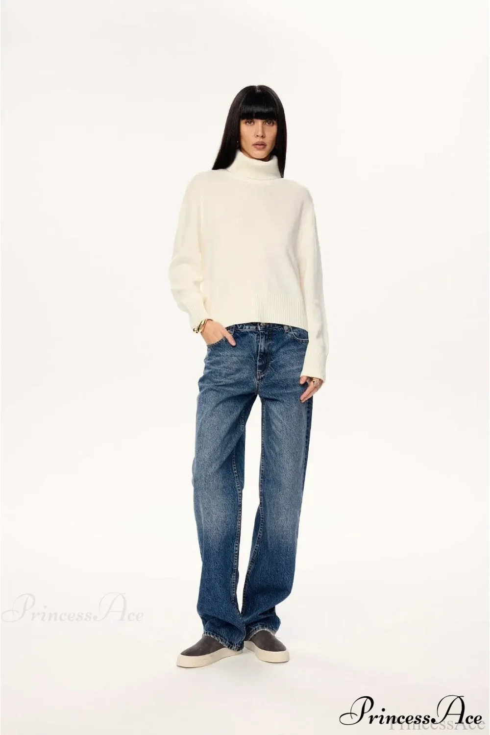 Soft Lazy-Style Turtleneck Short Pullover Sweater - Image 10