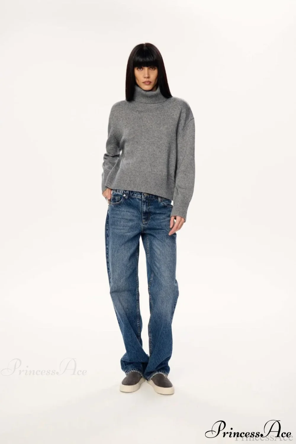 Soft Lazy-Style Turtleneck Short Pullover Sweater - Image 3
