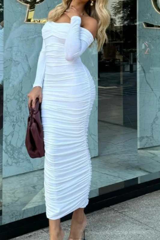 Solid Color Off-Shoulder Ruched Long Sleeve Maxi Dress - Image 4