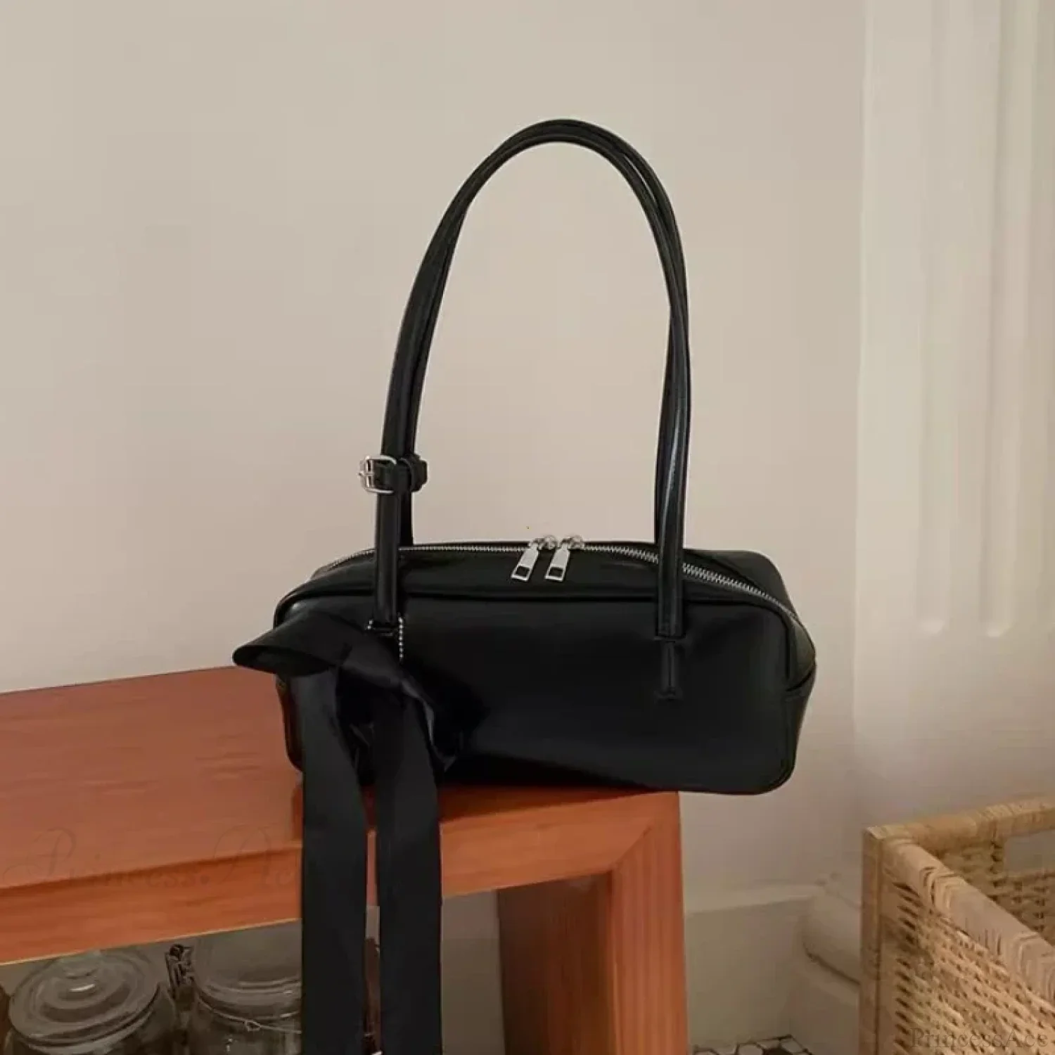 Solid Color Zipper Shoulder Bag for Women - Image 5