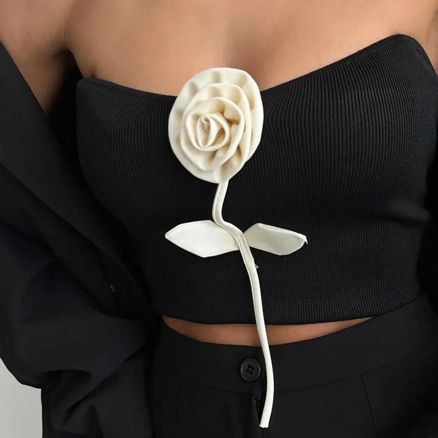 Solid Elegant Sleeveless Strapless Casual Flower Tube Crop Top - Image 4