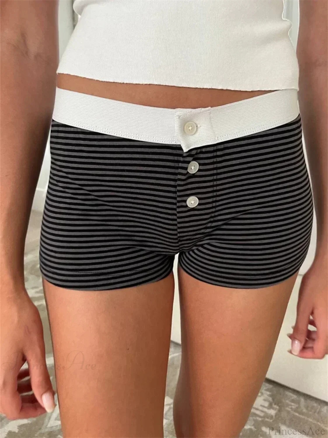Solid Heart Print Elastic Short - Image 15