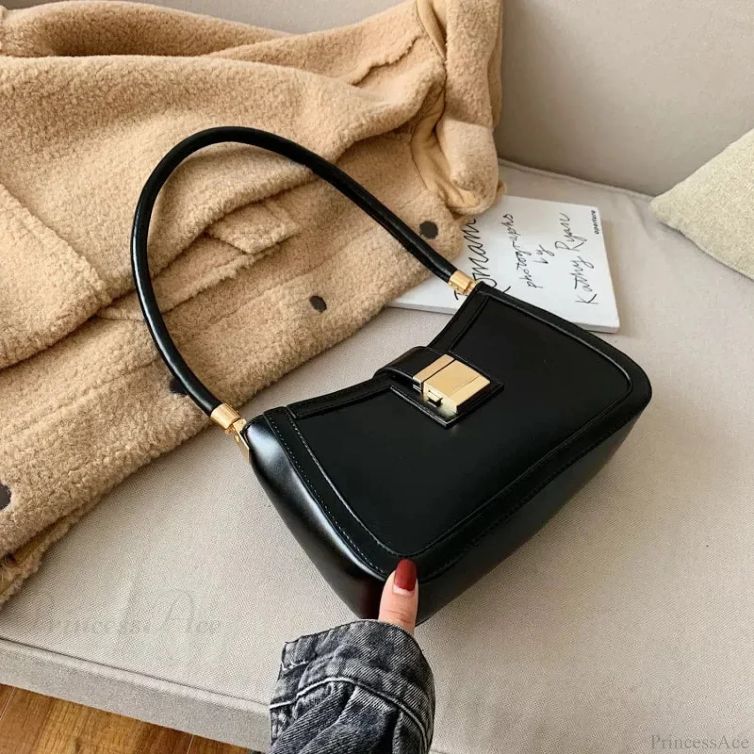 Solid PU Leather Trendy Lock Shoulder Bag - Image 8
