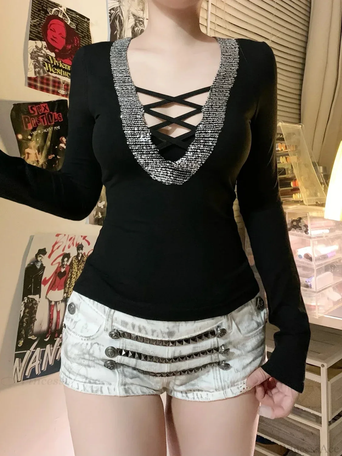 Sparkling V-neck Knit Top - Image 3