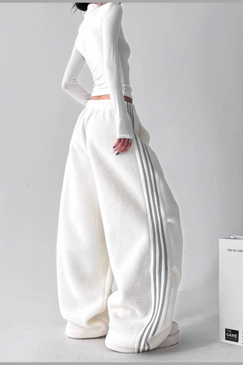 Sporty Plush Wide-Leg Striped Pants - Image 3