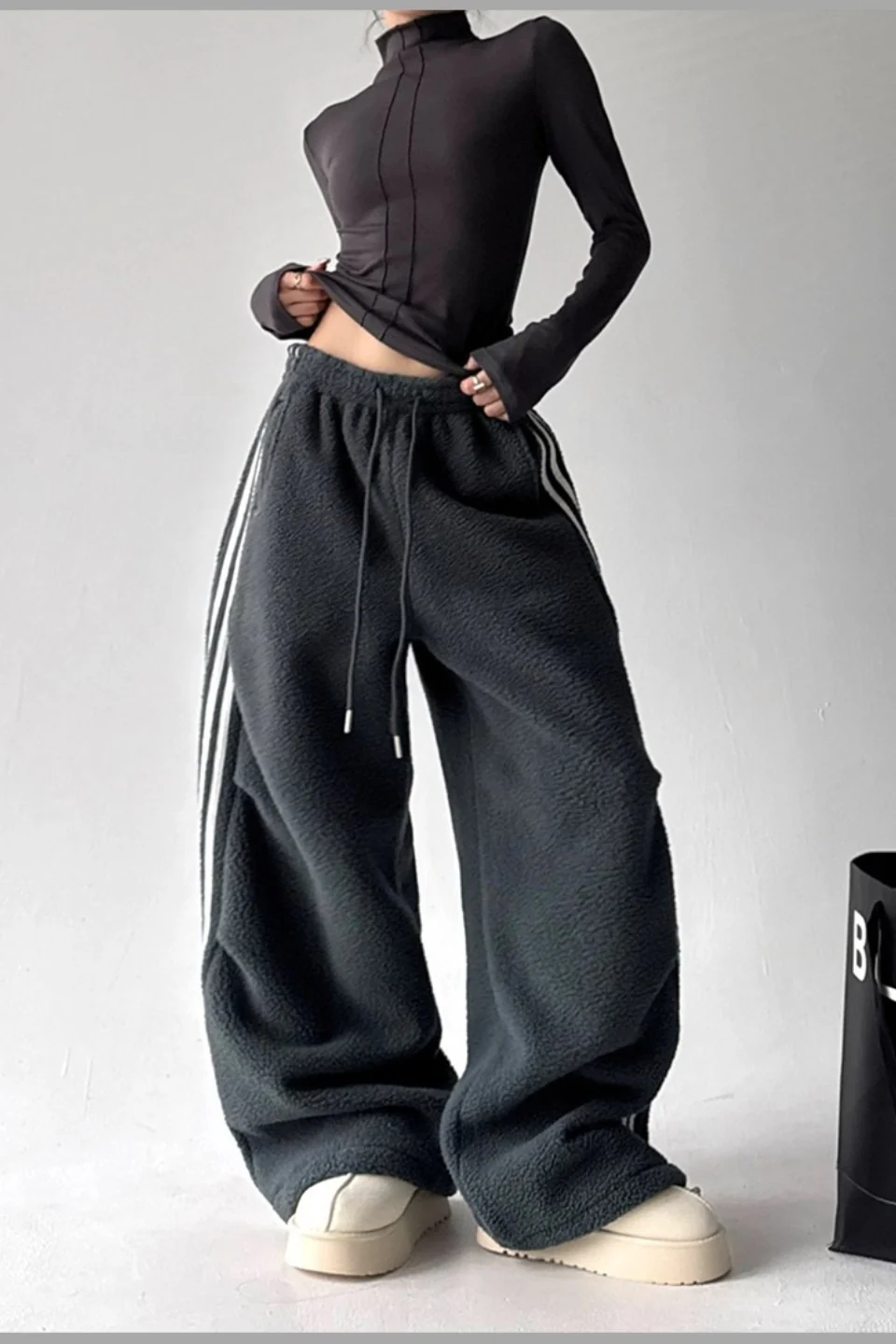 Sporty Plush Wide-Leg Striped Pants - Image 5