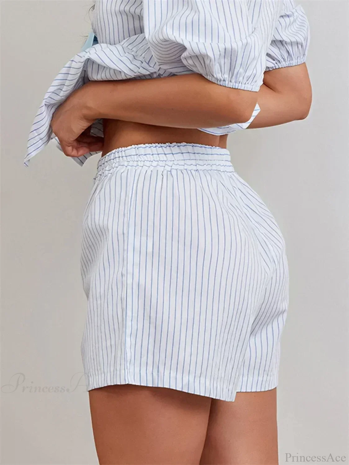 Striped Loose Elastic Waist Short - Image 2