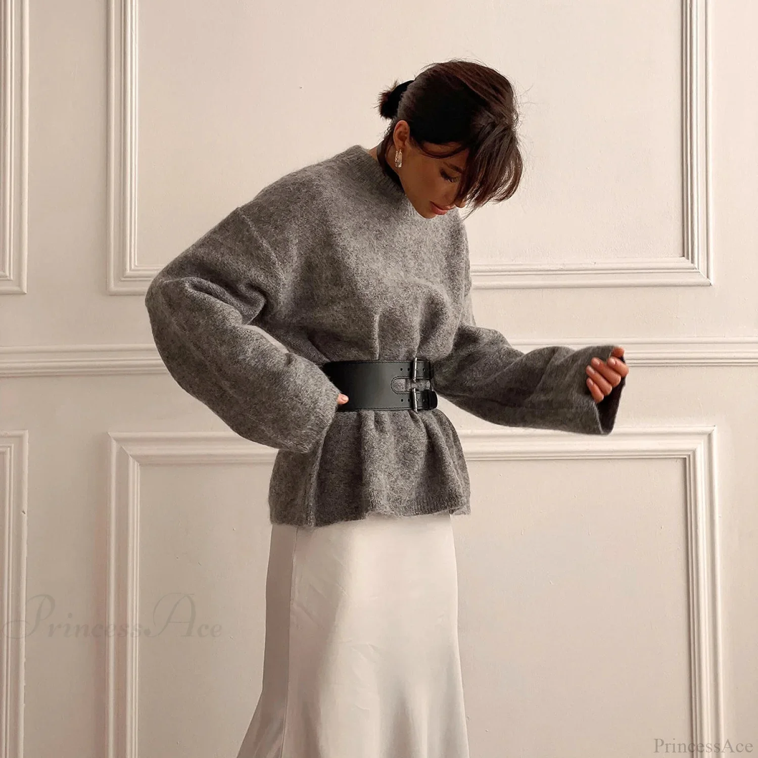 Stylish Dark Leather Harness Belt - Image 3