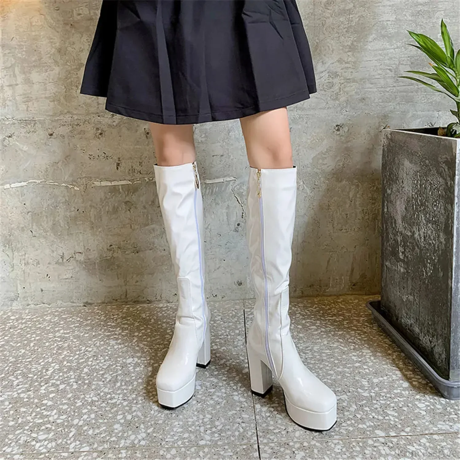 Sweetheart Love Heart Print Dark Block Boot - Image 6