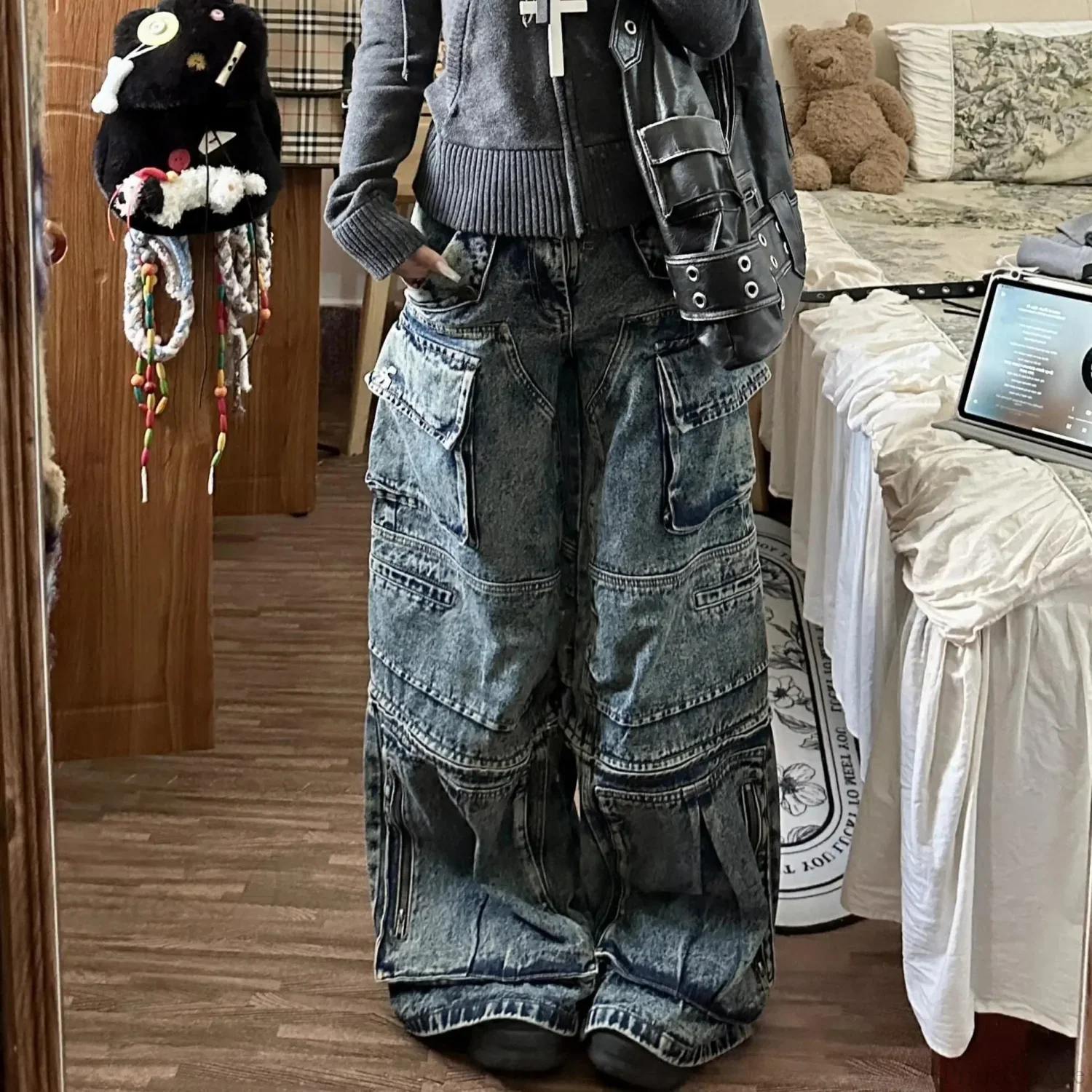 Tall Waist Dark Multi-Pocket Pant - Image 4