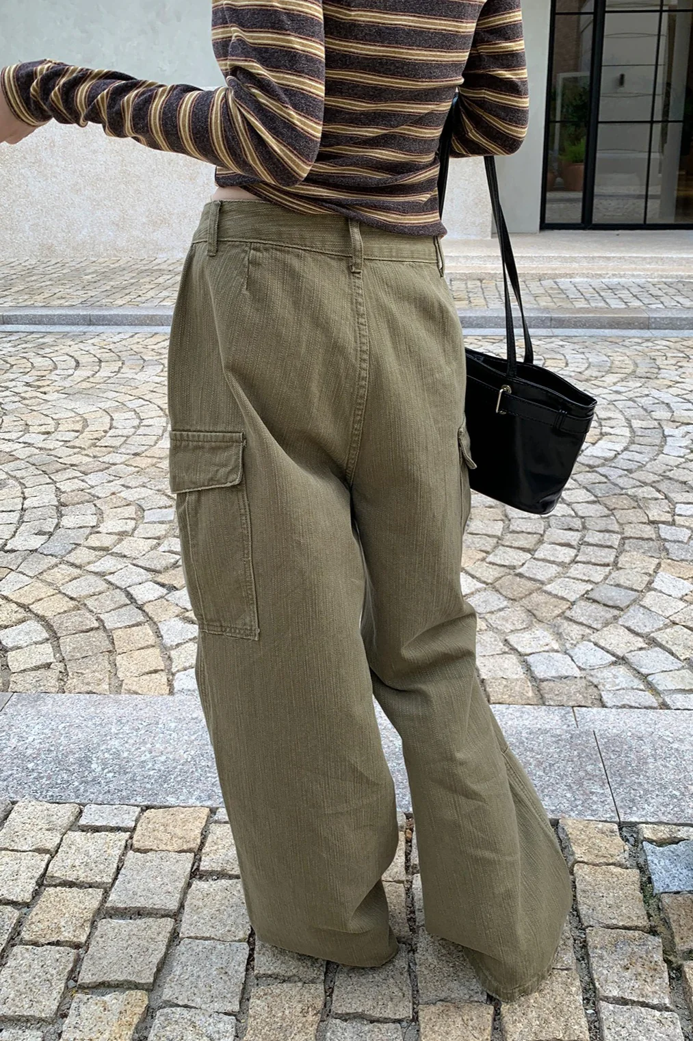 Textured Cargo Bootcut Casual Jeans - Image 2