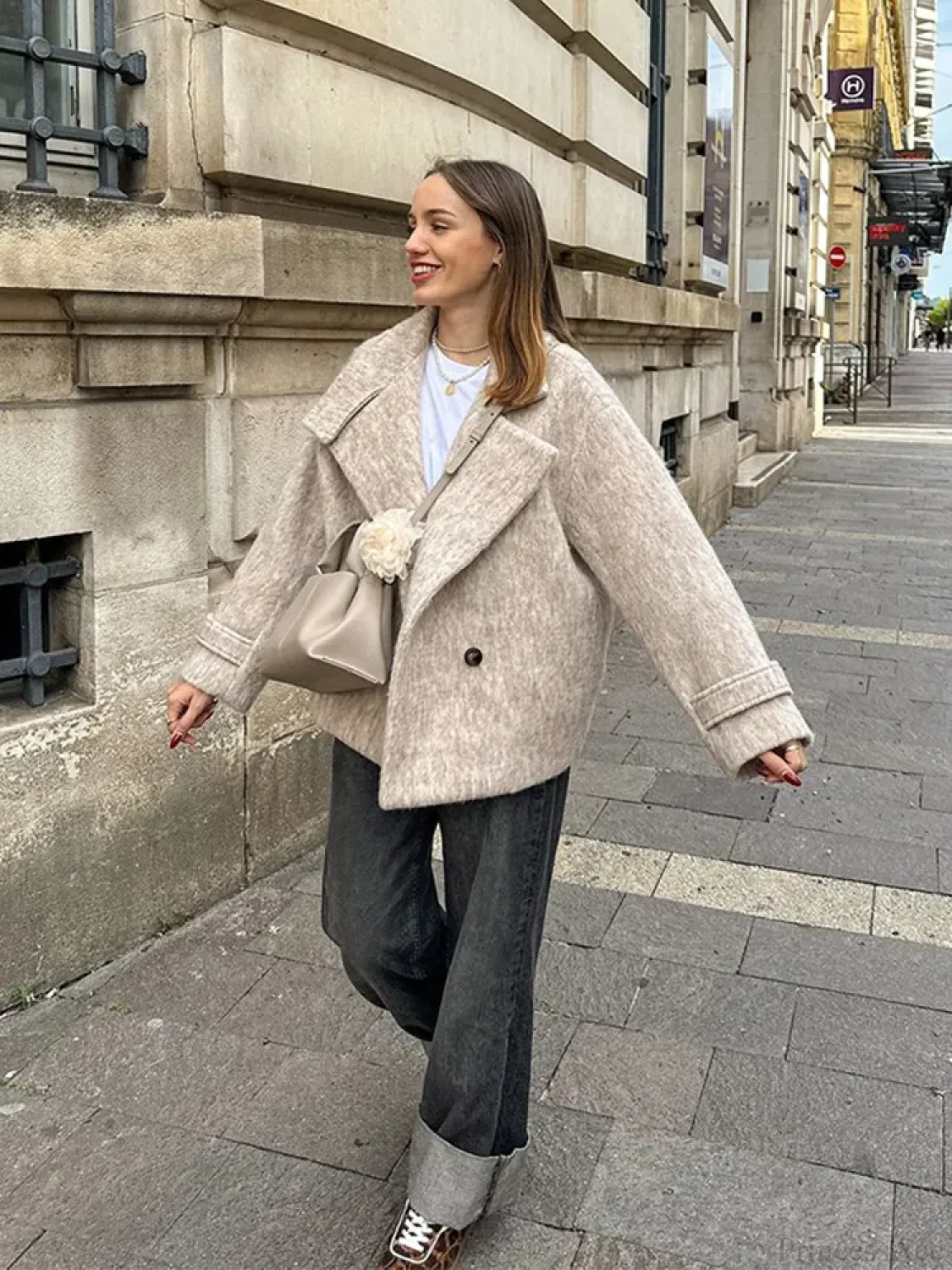 Thick Woolen Cropped Coat - Image 6