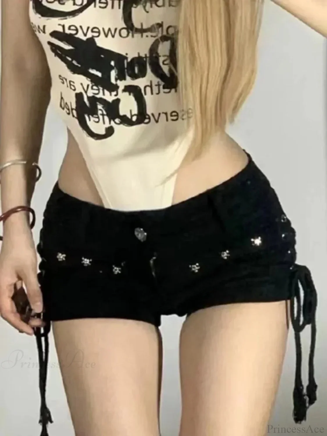 Tie-Up Slim Denim Short