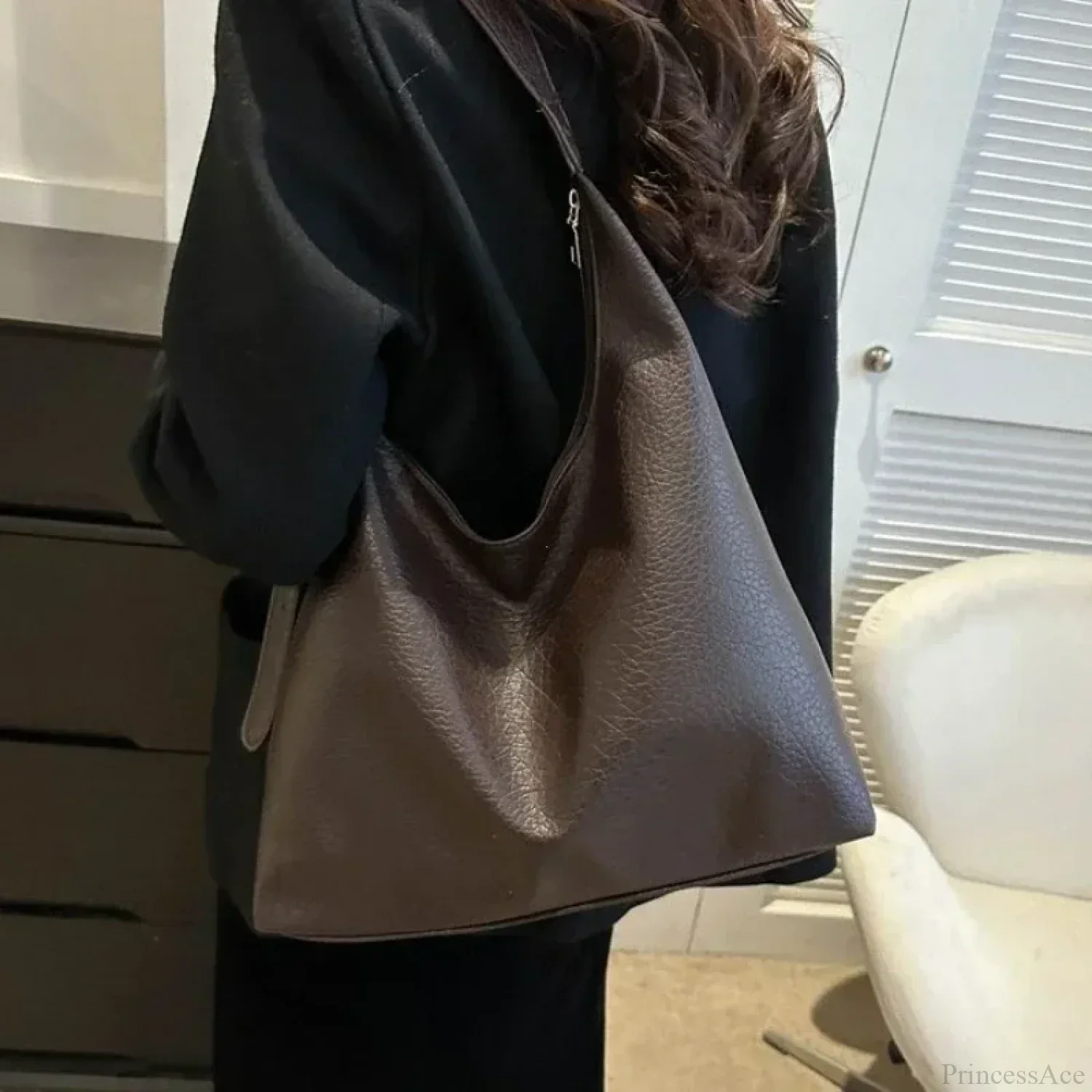 Trendy Leather Tote Shoulder Bag - Image 3