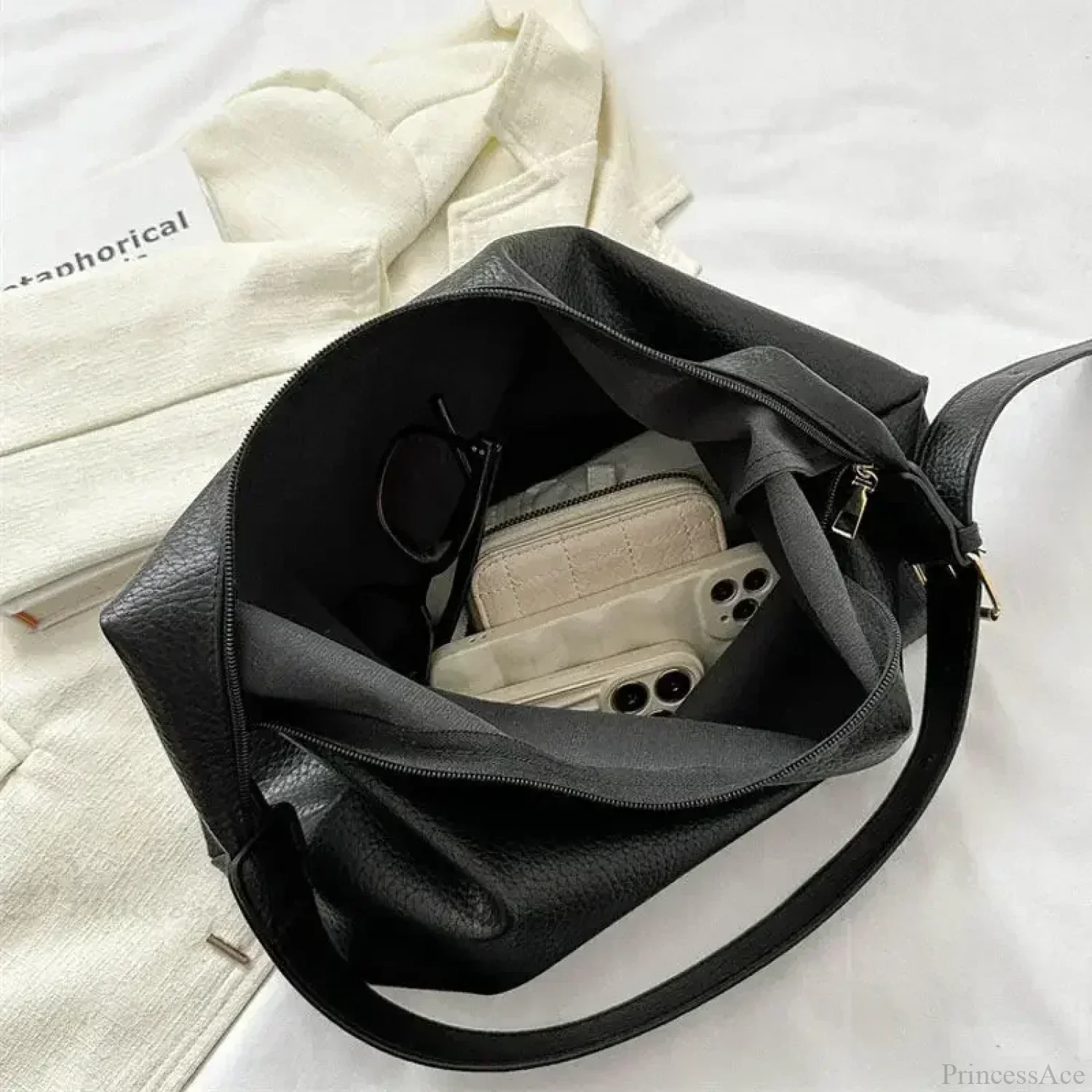 Trendy Leather Tote Shoulder Bag - Image 5