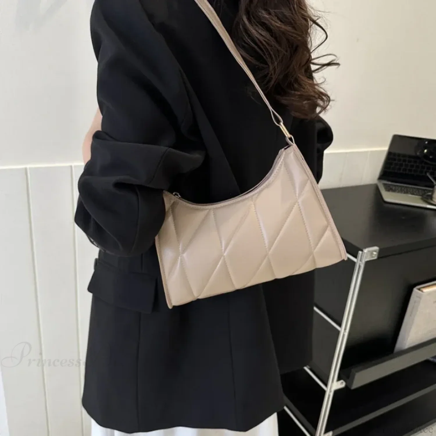 Trendy PU Leather Underarm Shoulder Bag - Image 3