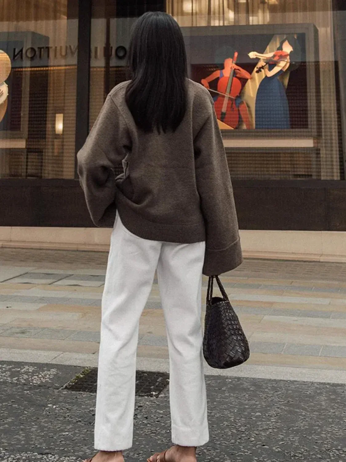 V-neck Pocket Long Sleeve Cardigan - Image 2