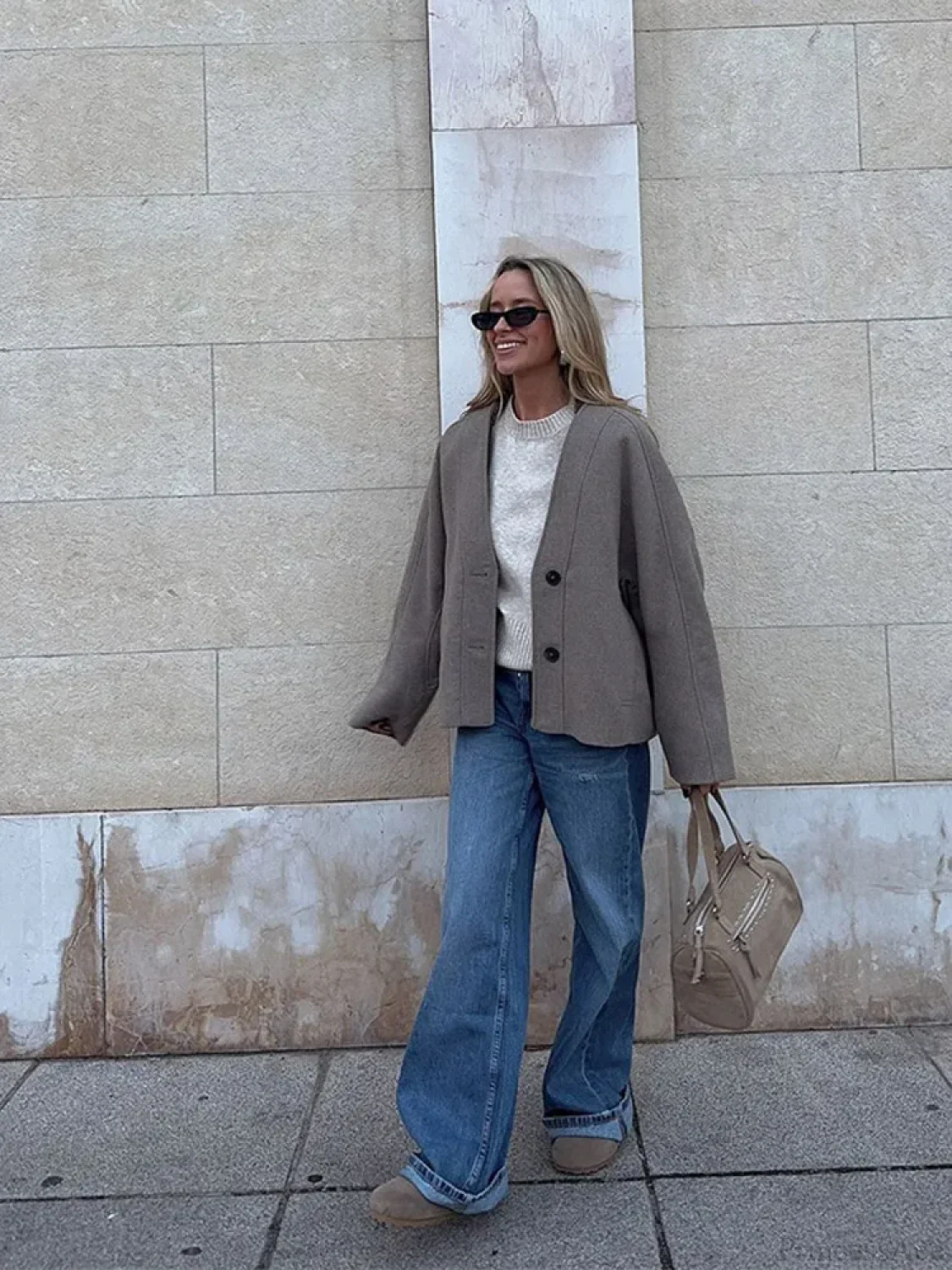 V-neck Single Breasted Wool Coat - Image 2