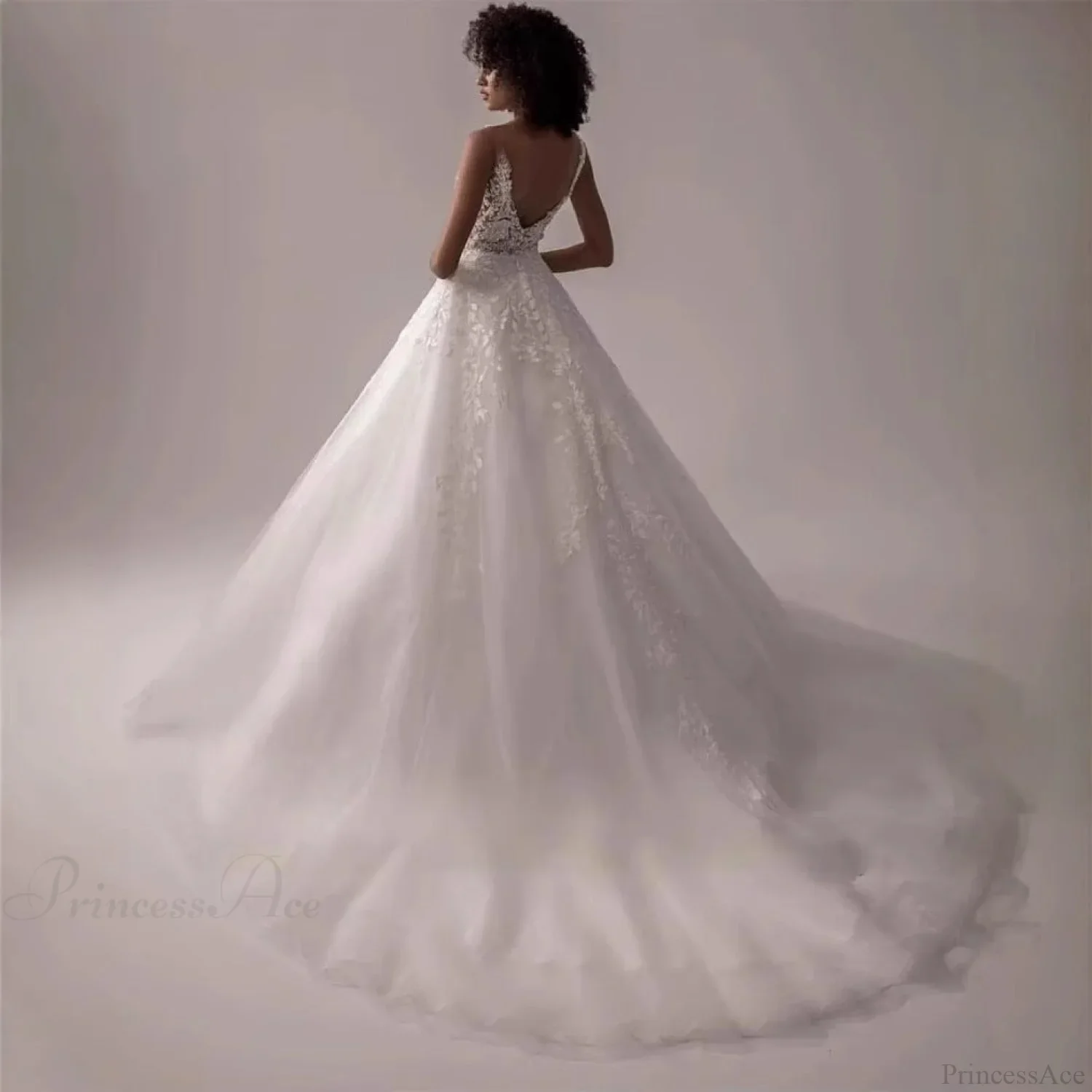 V-Neck Sleeveless Lace Wedding Dress - Image 3
