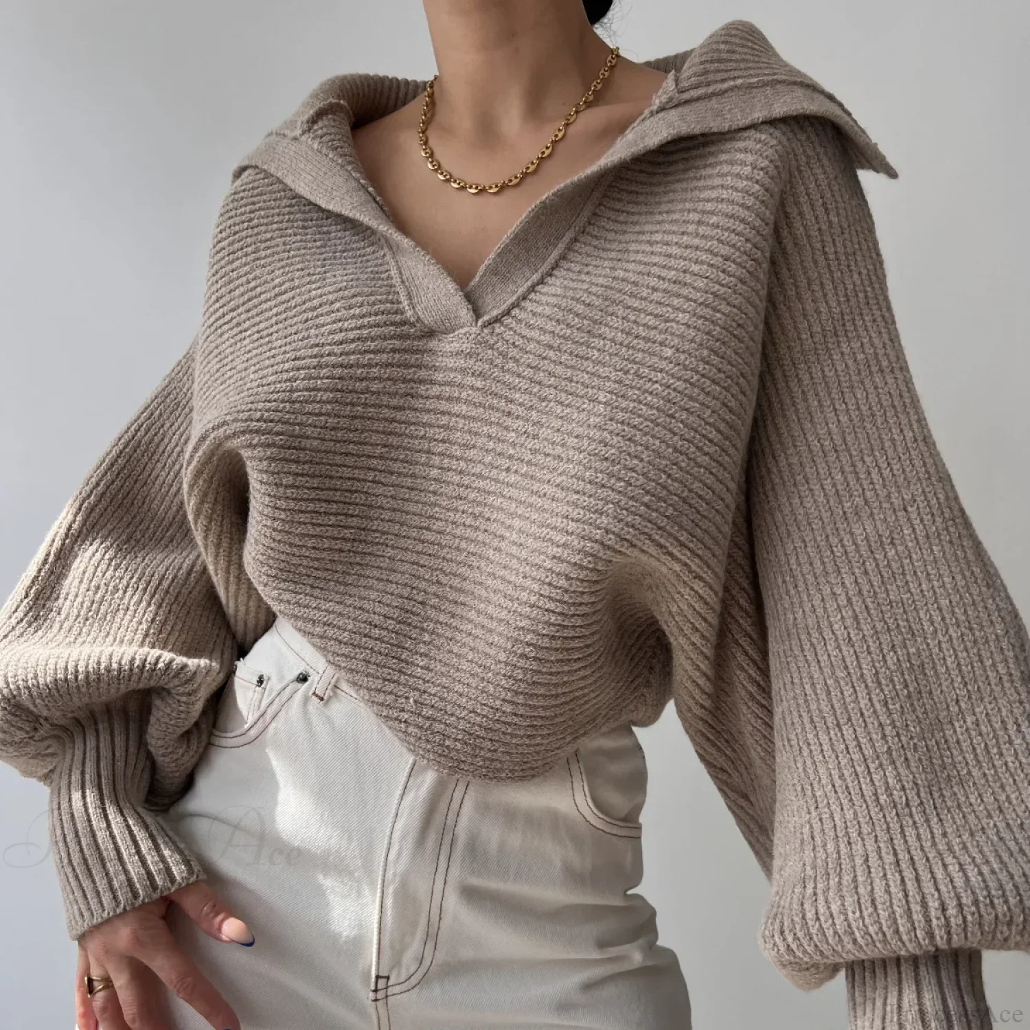 V-neck Warm White Sweater - Image 3