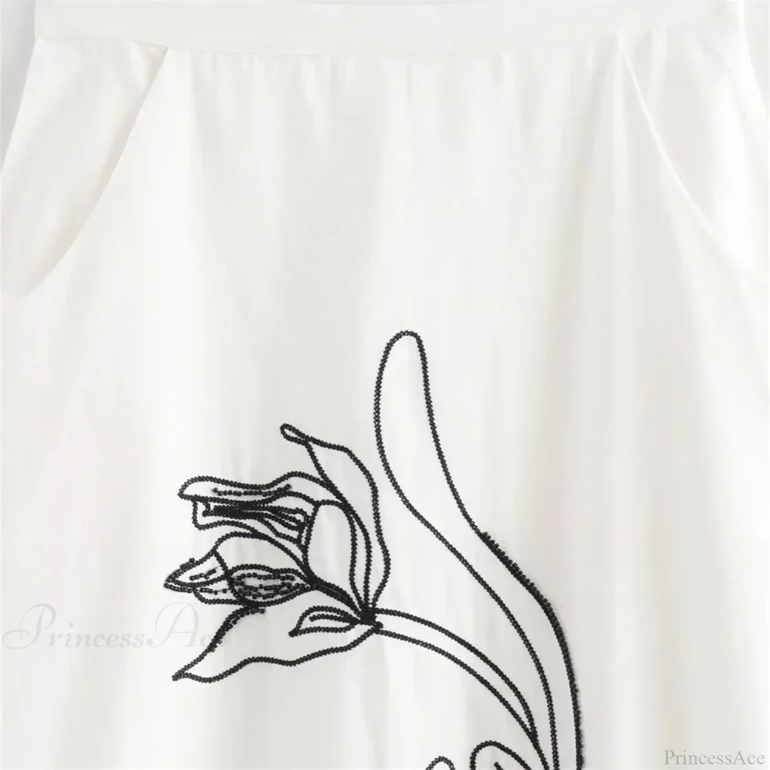 Versatile Contrast Colored Flower Embroidery High Waist Skirt - Image 2