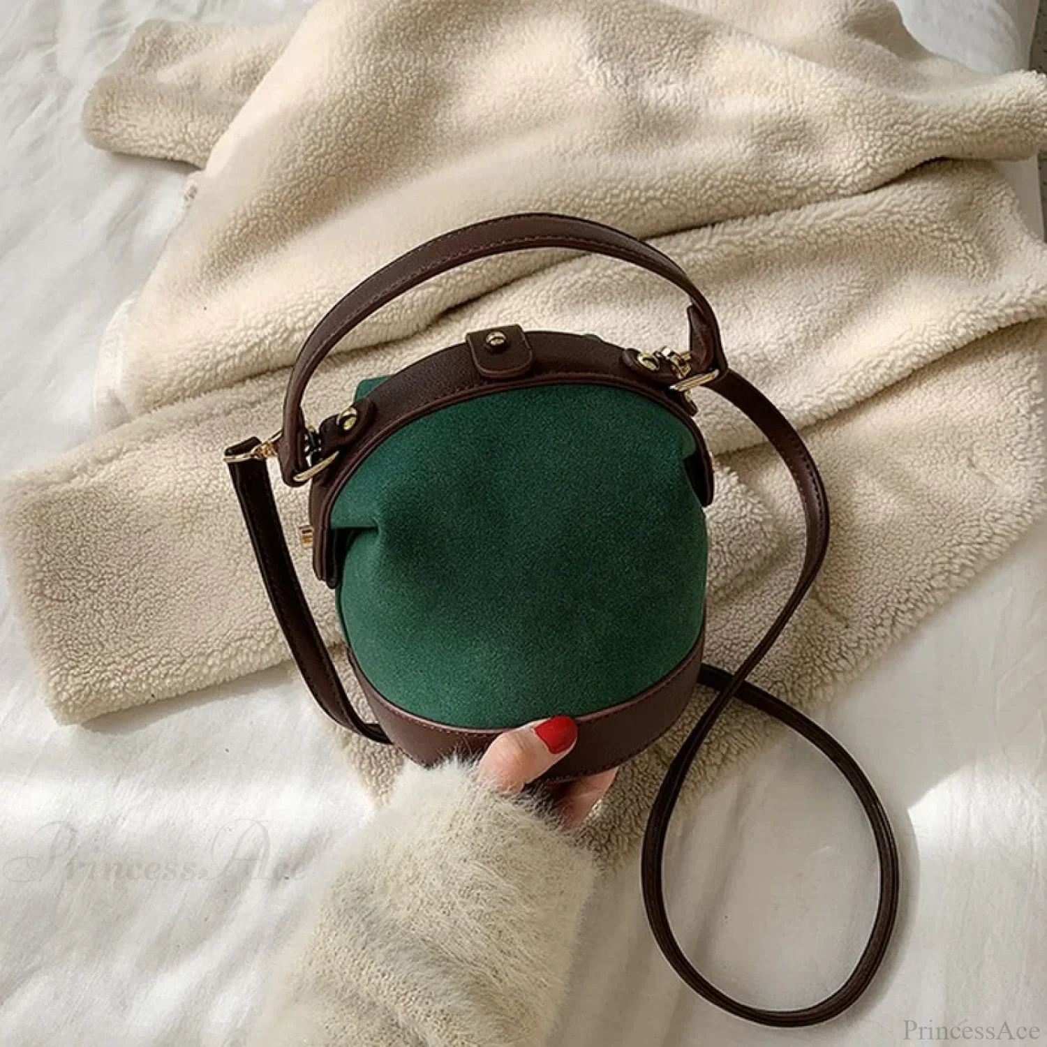 Vintage Fashion Female Bucket Shoulder Handbag - Image 9