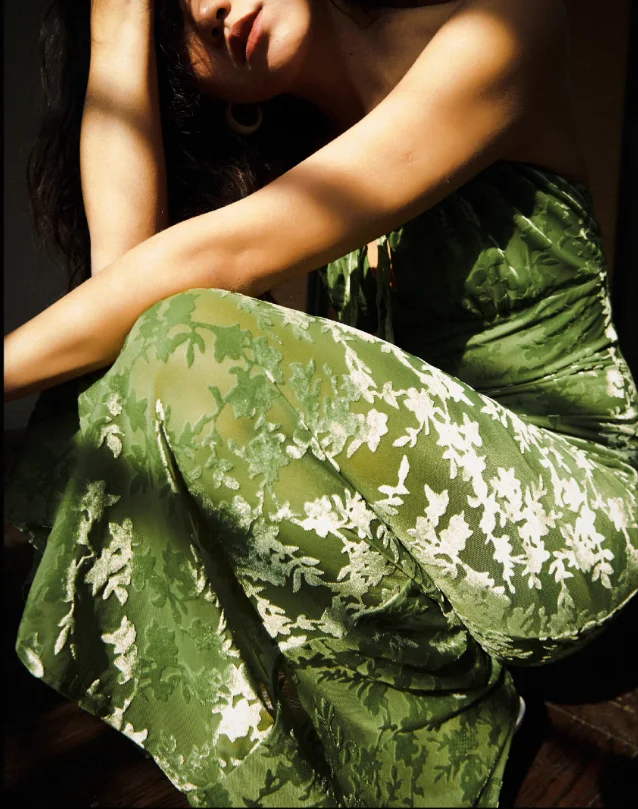 Vintage Green Velvet Burnt Flower Long Strap Backless Sleeveless Boho Party Dress - Image 4