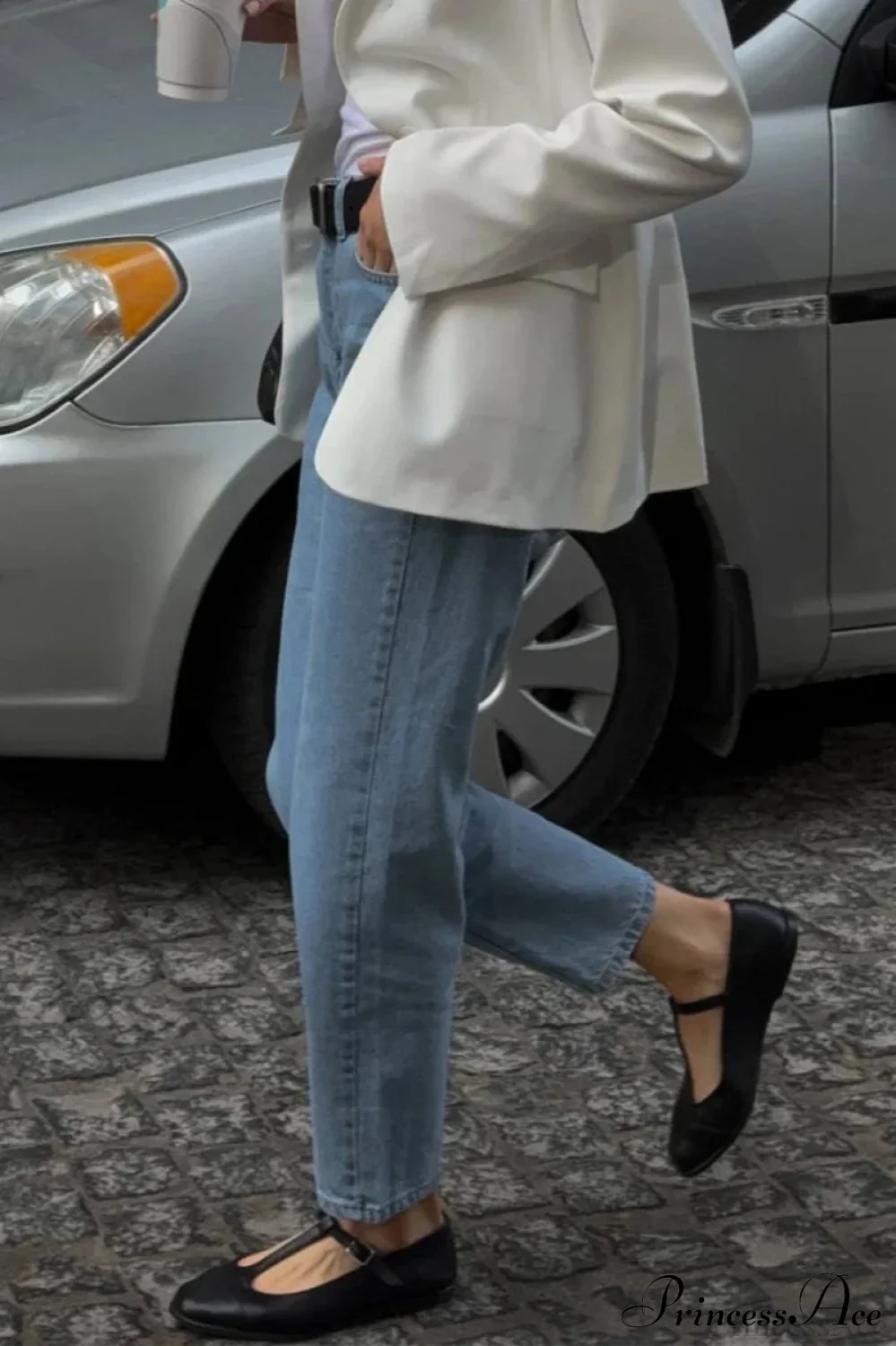 Vintage High-Rise Straight-Leg Pencil Fit Jeans - Image 5