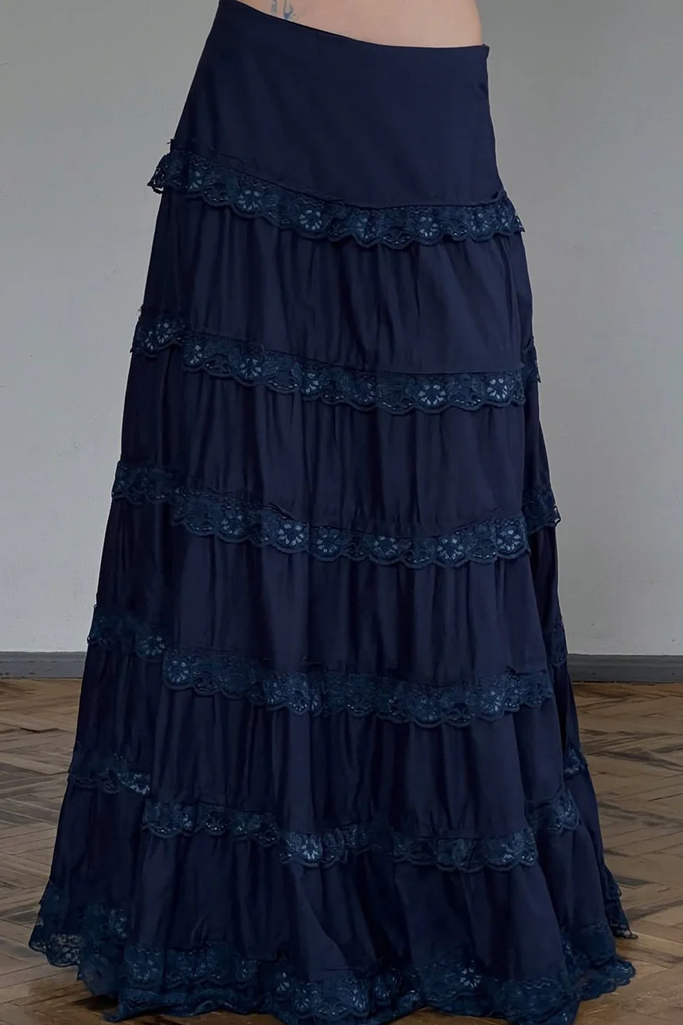 Vintage Lace Trimmed Tiered Midi Skirt