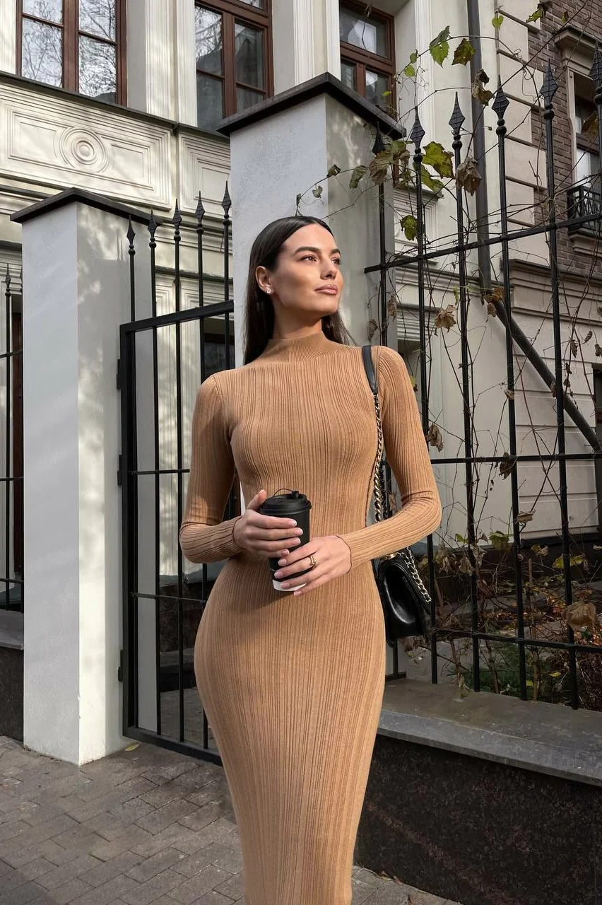 Vintage Long Sleeve Off Shoulder Maxi Dress - Image 4