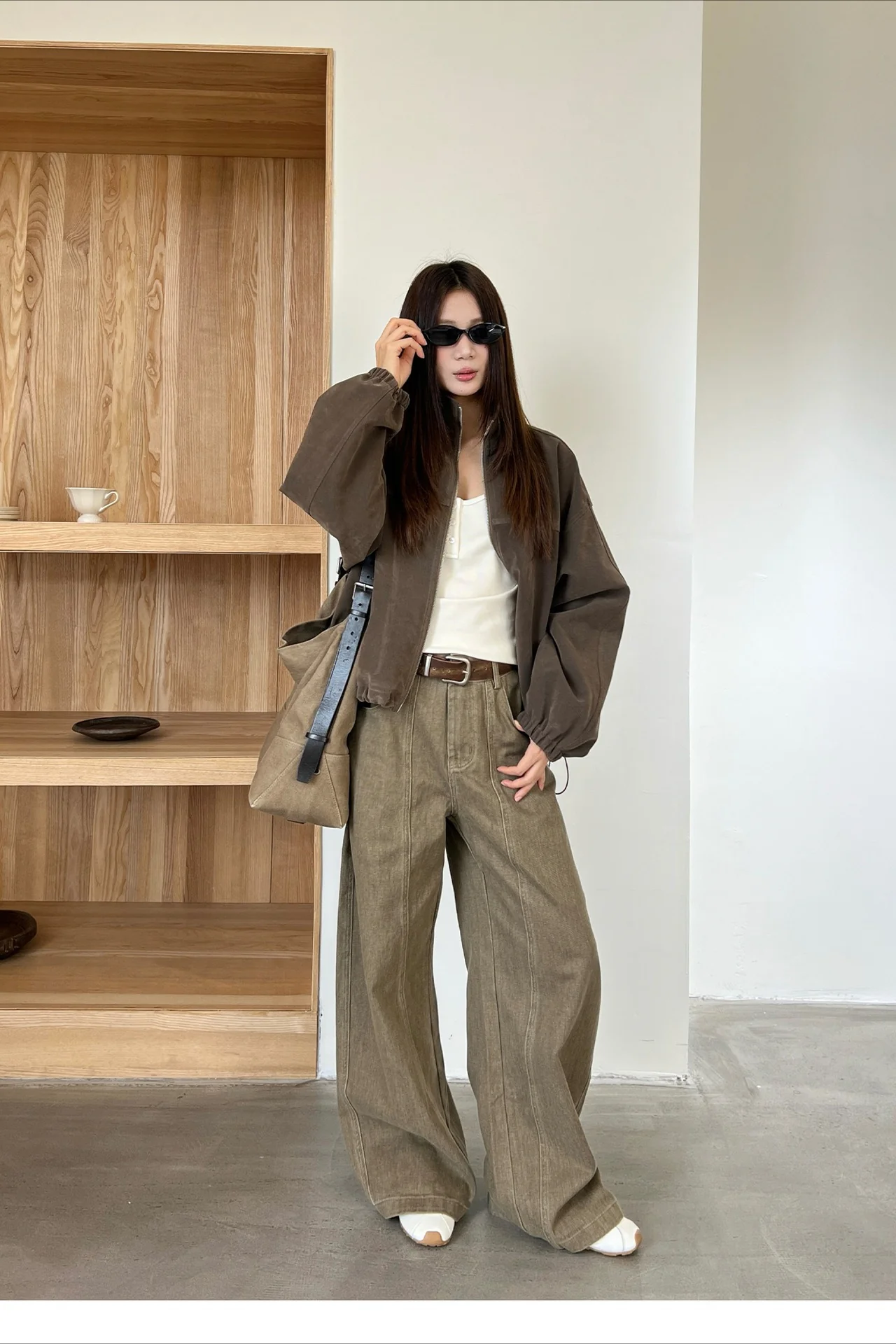 Vintage Wide-Leg Tapered Pants - Image 2