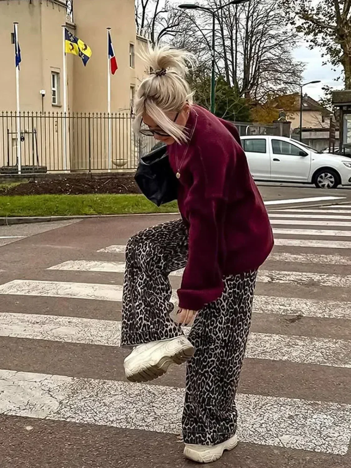 Warm High Neck Retro Sweater - Image 4
