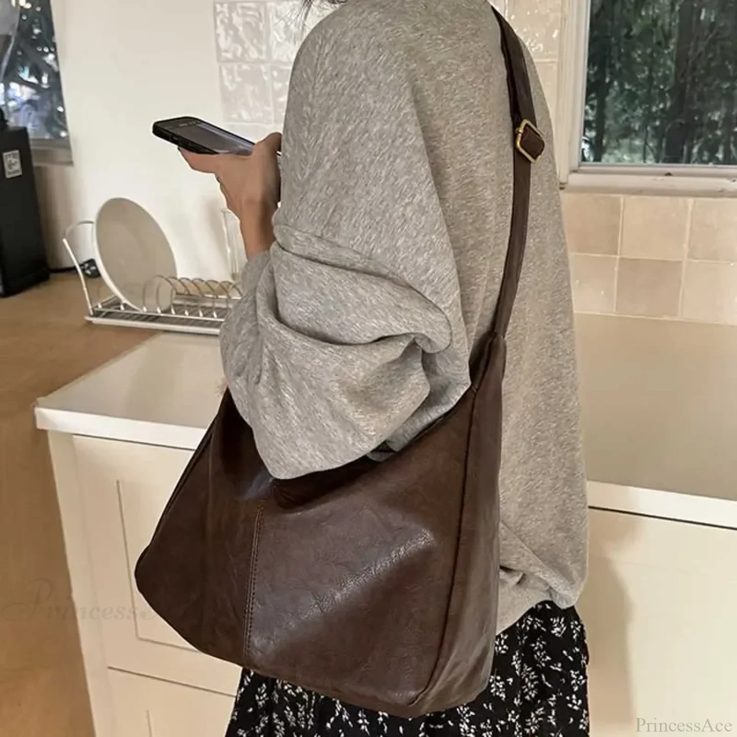 Weaving Straw Top-Handle Shoulder Bag - Image 3