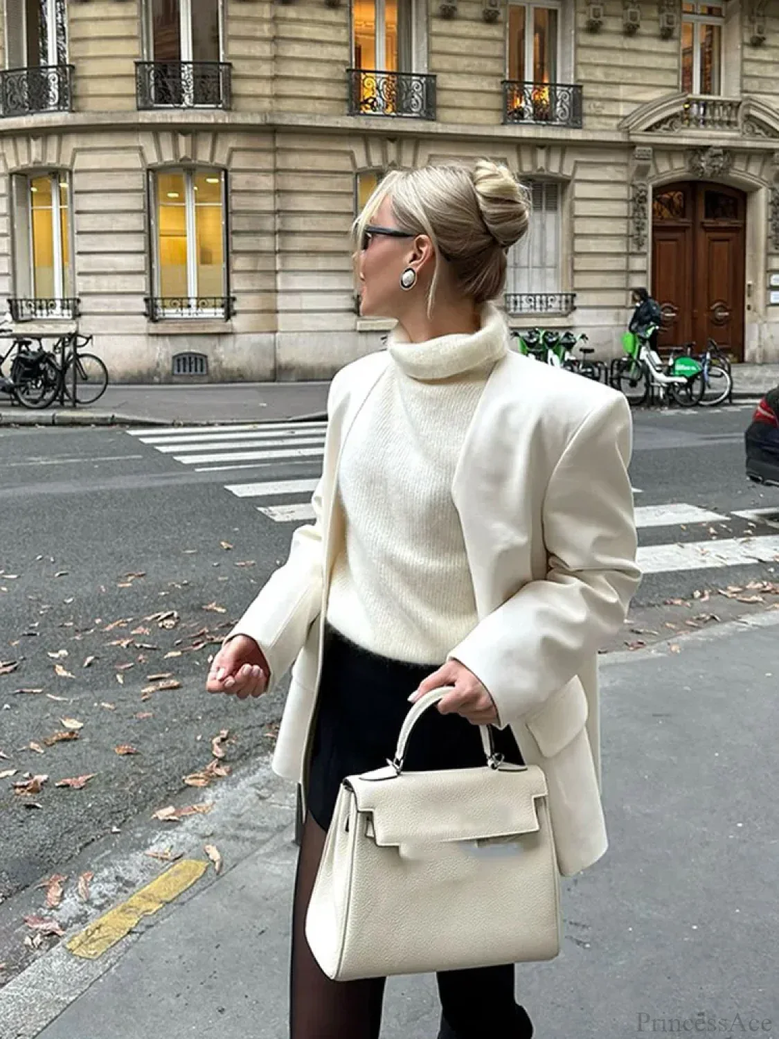 White Double Pockets V-neck Coat - Image 6
