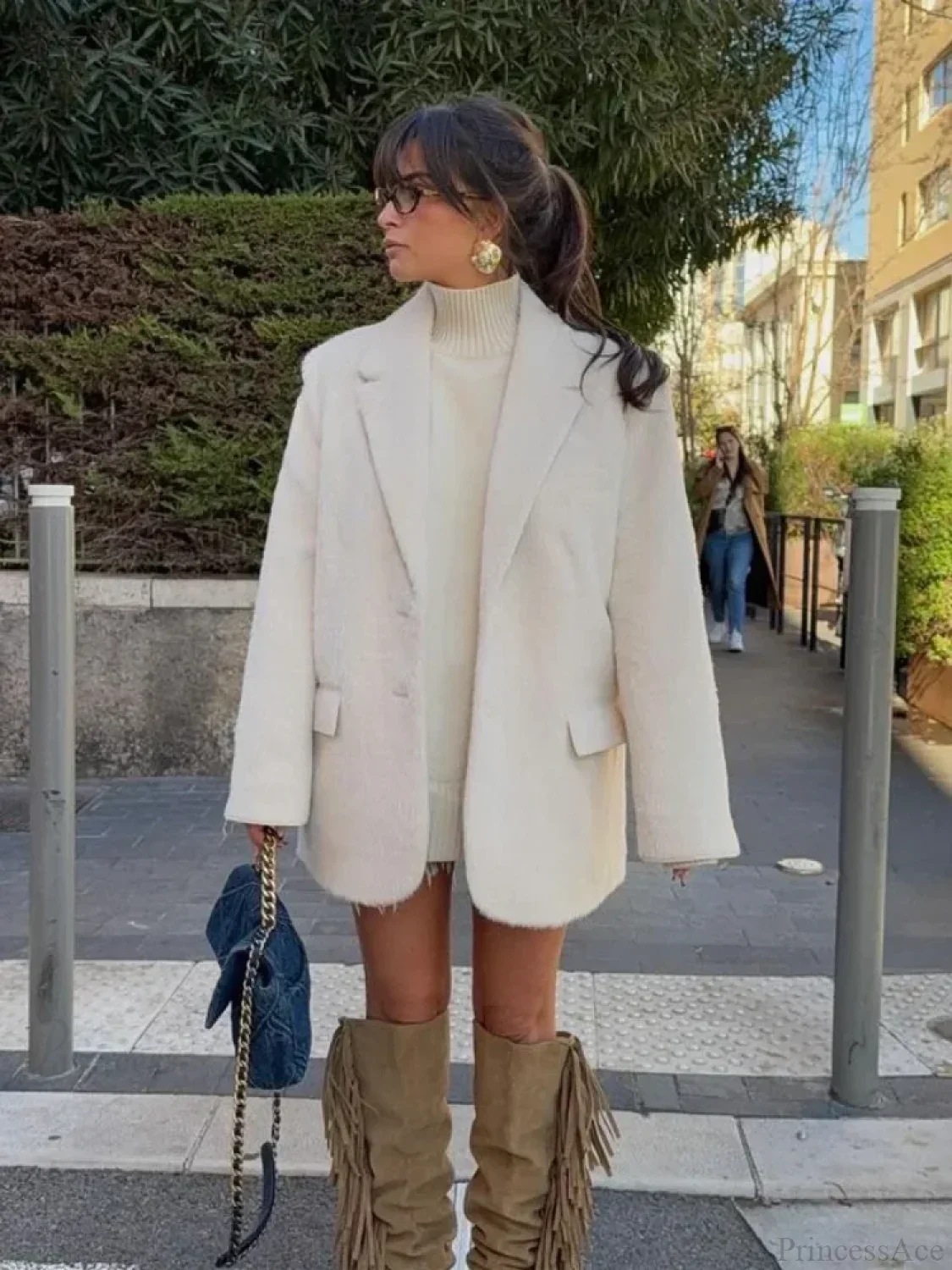 White Single Breasted Woolen Coat - Image 4