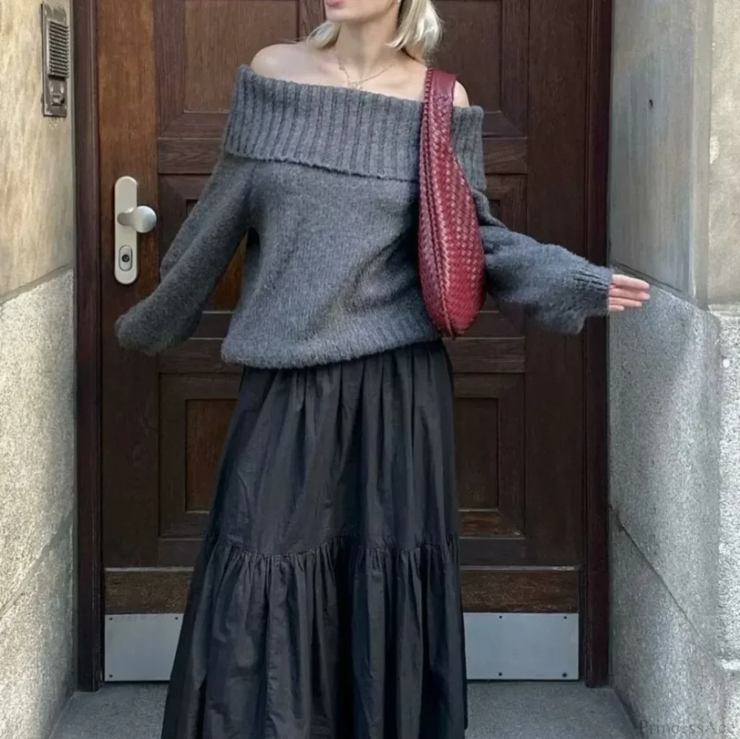 Winter Lapel Short Sweater - Image 4