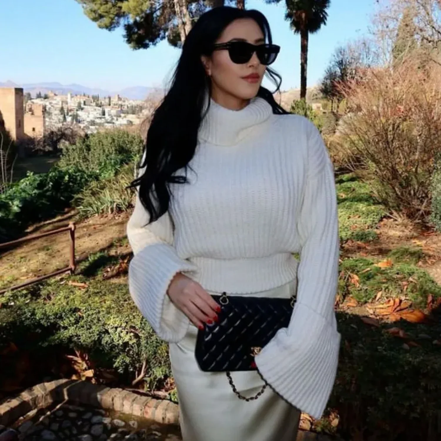 Winter Lapel Short Sweater - Image 3