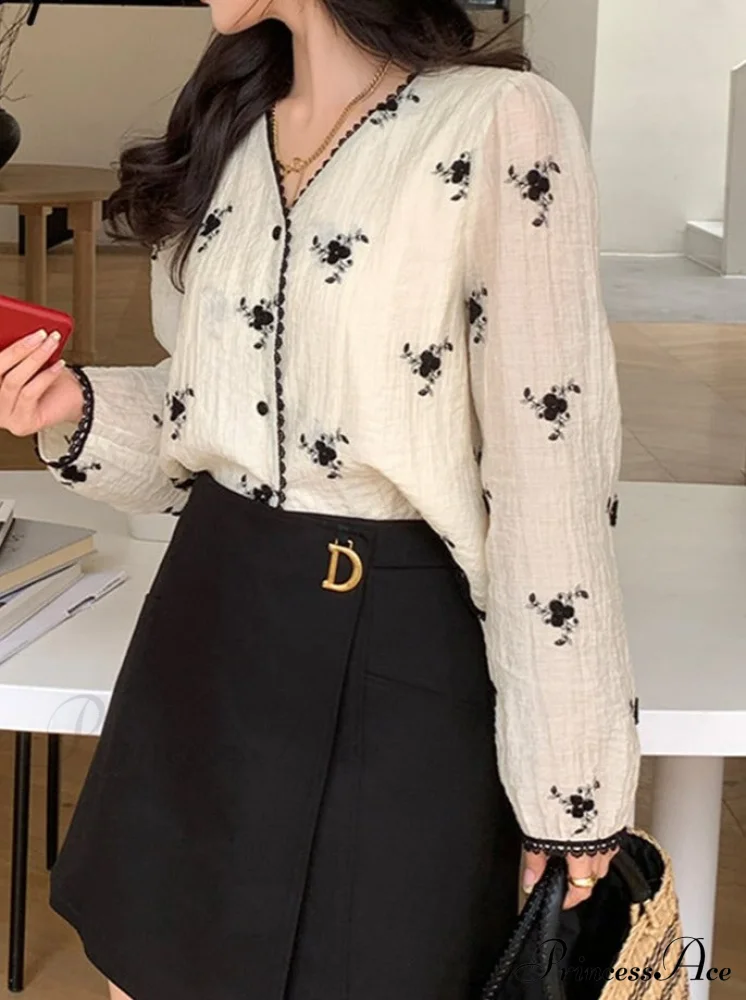 Women's Button Blouse Up V Spring Neck Long Arm Patterned Casual Top - Image 2