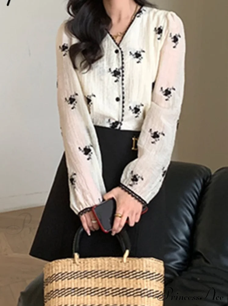 Women's Button Blouse Up V Spring Neck Long Arm Patterned Casual Top - Image 3