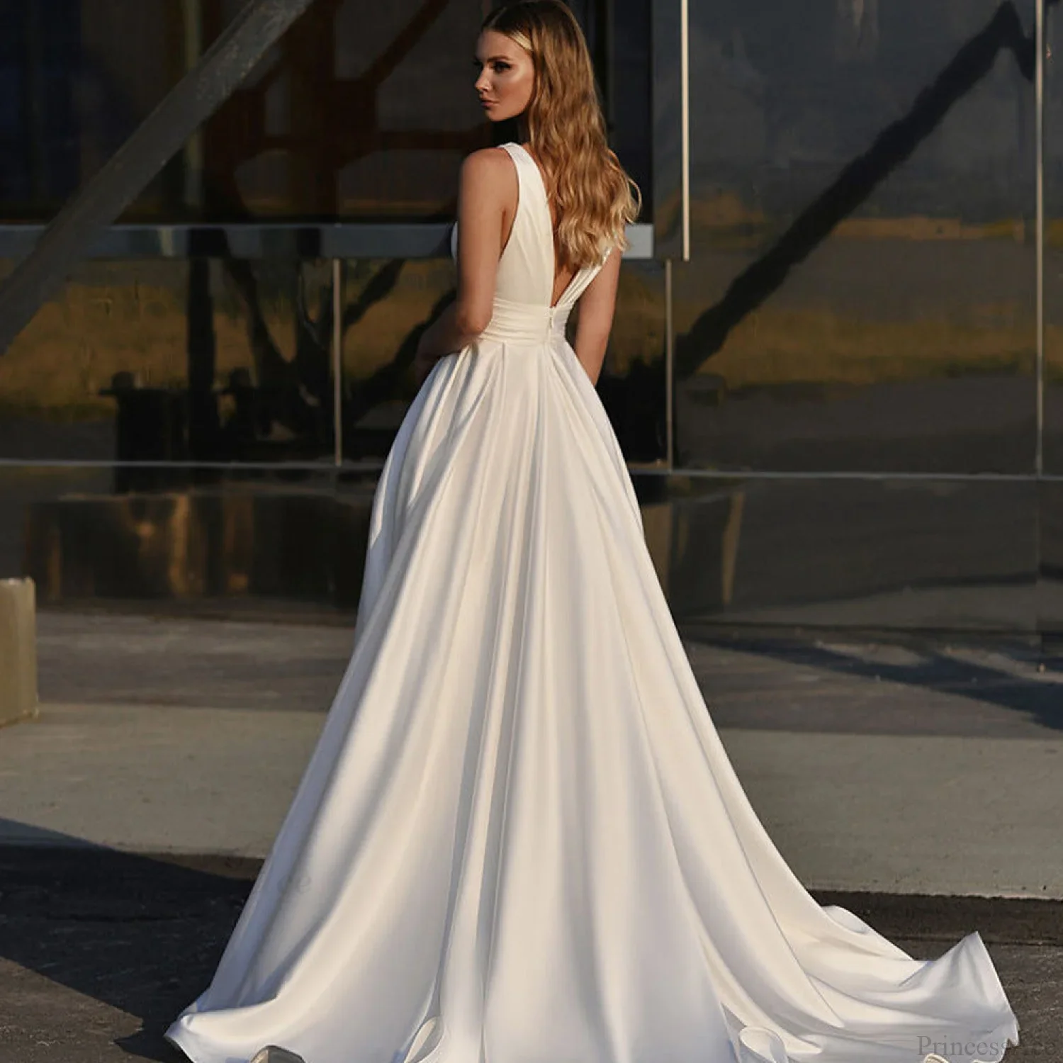 X-Neck Sleeveless Wedding Dress - Image 2