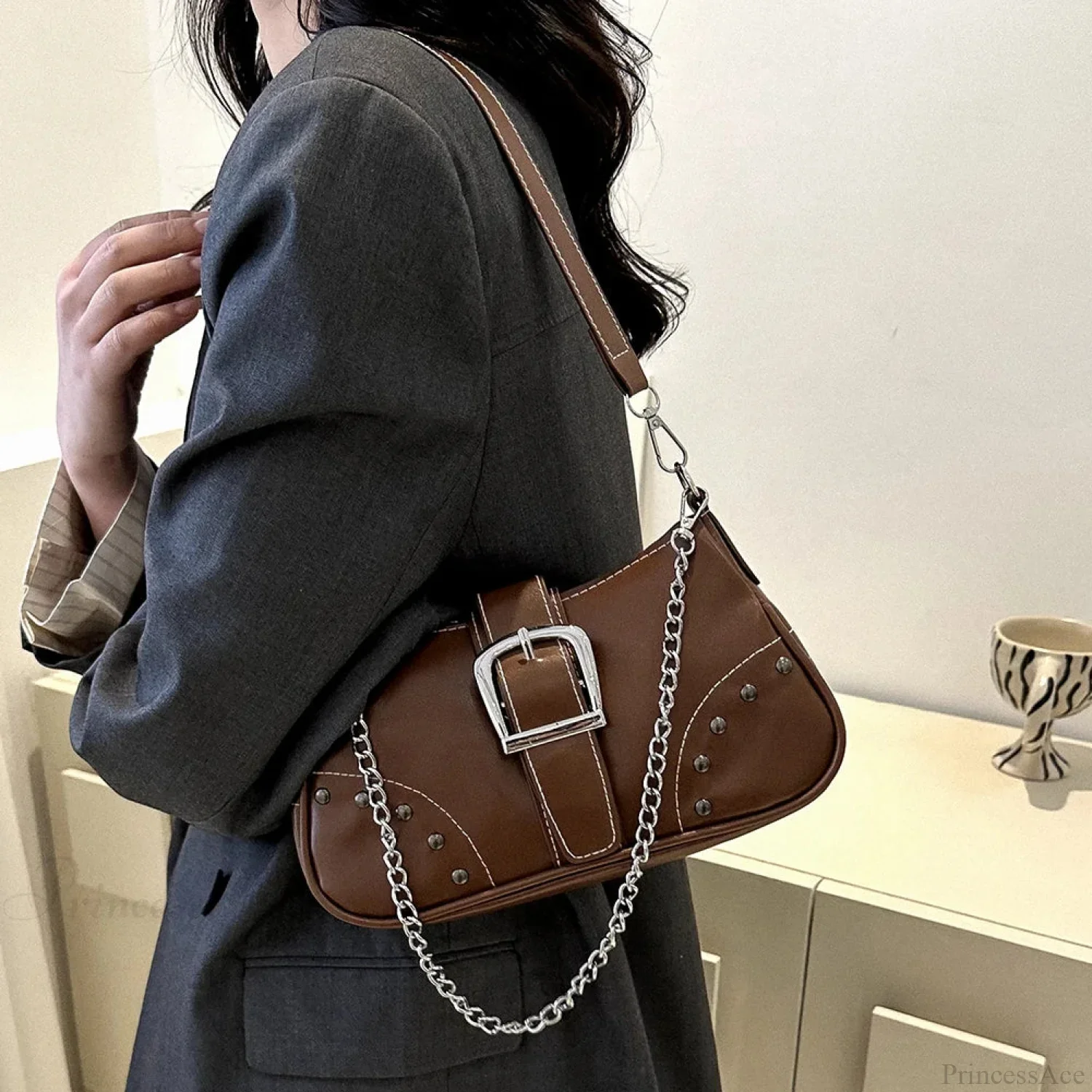 Y2K Cool Style Chain Shoulder Bag - Image 4