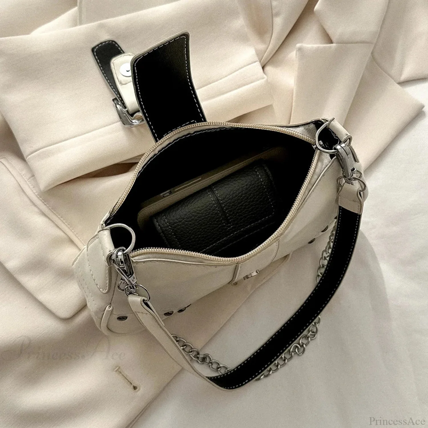 Y2K Cool Style Chain Shoulder Bag - Image 5